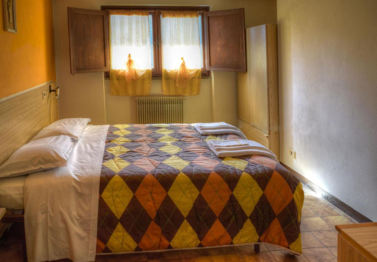 Albergo Rifugio Montecucco Piampaludo Eksteriør bilde